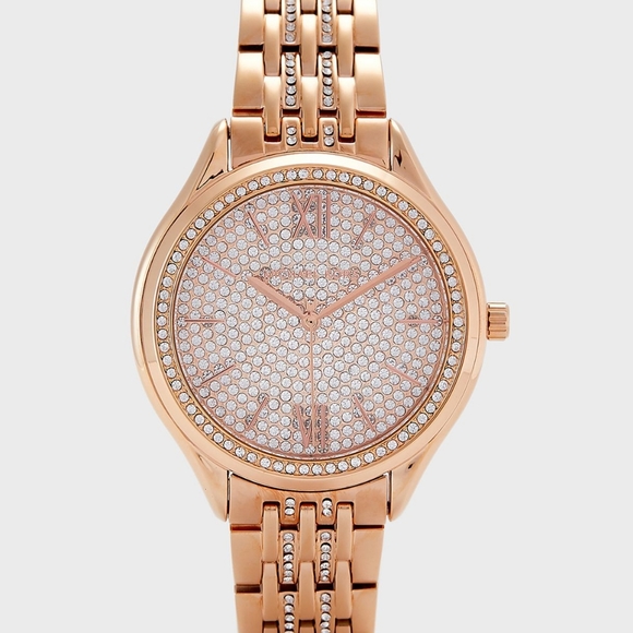 Michael Kors Accessories - 🥰New Michael Kors watch 🥰